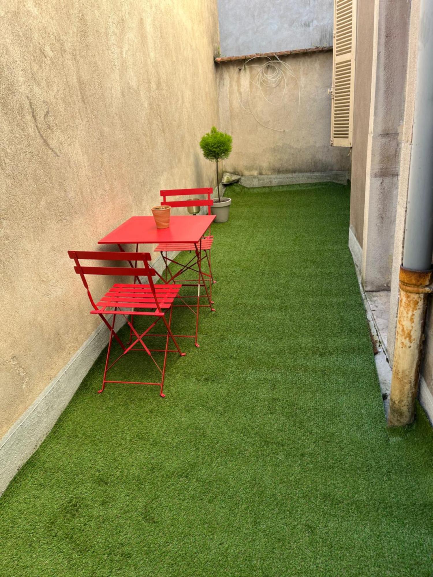 Appartement Ca Se Passe Ici à Dijon Extérieur photo